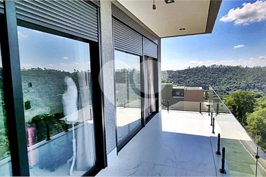 Casa à venda com 4 suítes no condomínio Genesis II, Santana de Parnaíba - SP