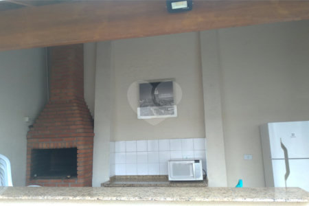 Casa à venda com 3 quartos, sendo 1 suíte, no condomínio Jardim Previdencia, São Paulo - SP