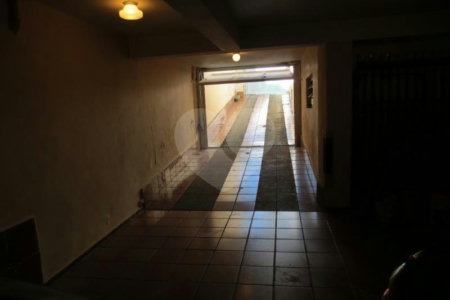 Casa à venda com 4 quartos, sendo 2 suítes, em Bosque da Saúde, São Paulo, SP