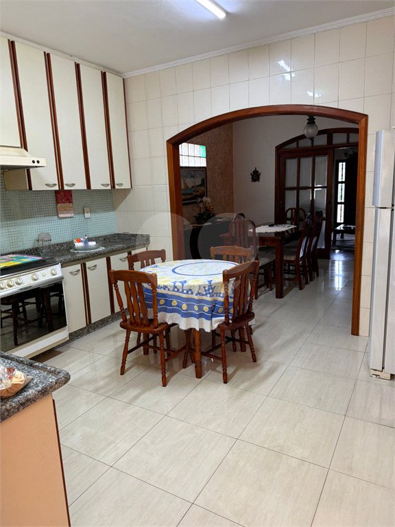 Sobrado à venda com 3 quartos, sendo 1 suíte, em Tremembé, São Paulo, SP