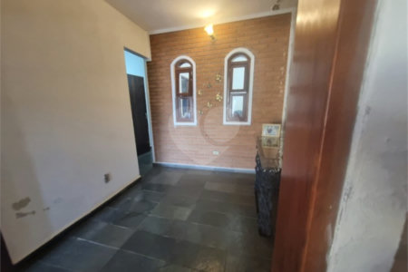 Casa à venda com 3 quartos, sendo 1 suíte, no Centro, Vinhedo, SP