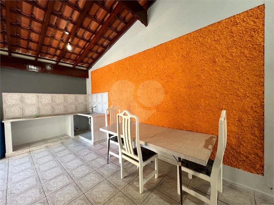 CASA NA PRAIA A POUCOS PASSOS DO MAR TERRENO AMPLO E EXCELENTE ESPAÇO PARA TODA A FAMÍLIA