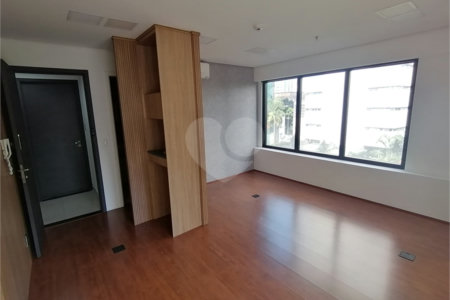 SALA COMERCIAL TOP, VENDA OU LOCAÇÃO, METRÔ VERGUEIRO COM 28,76m2