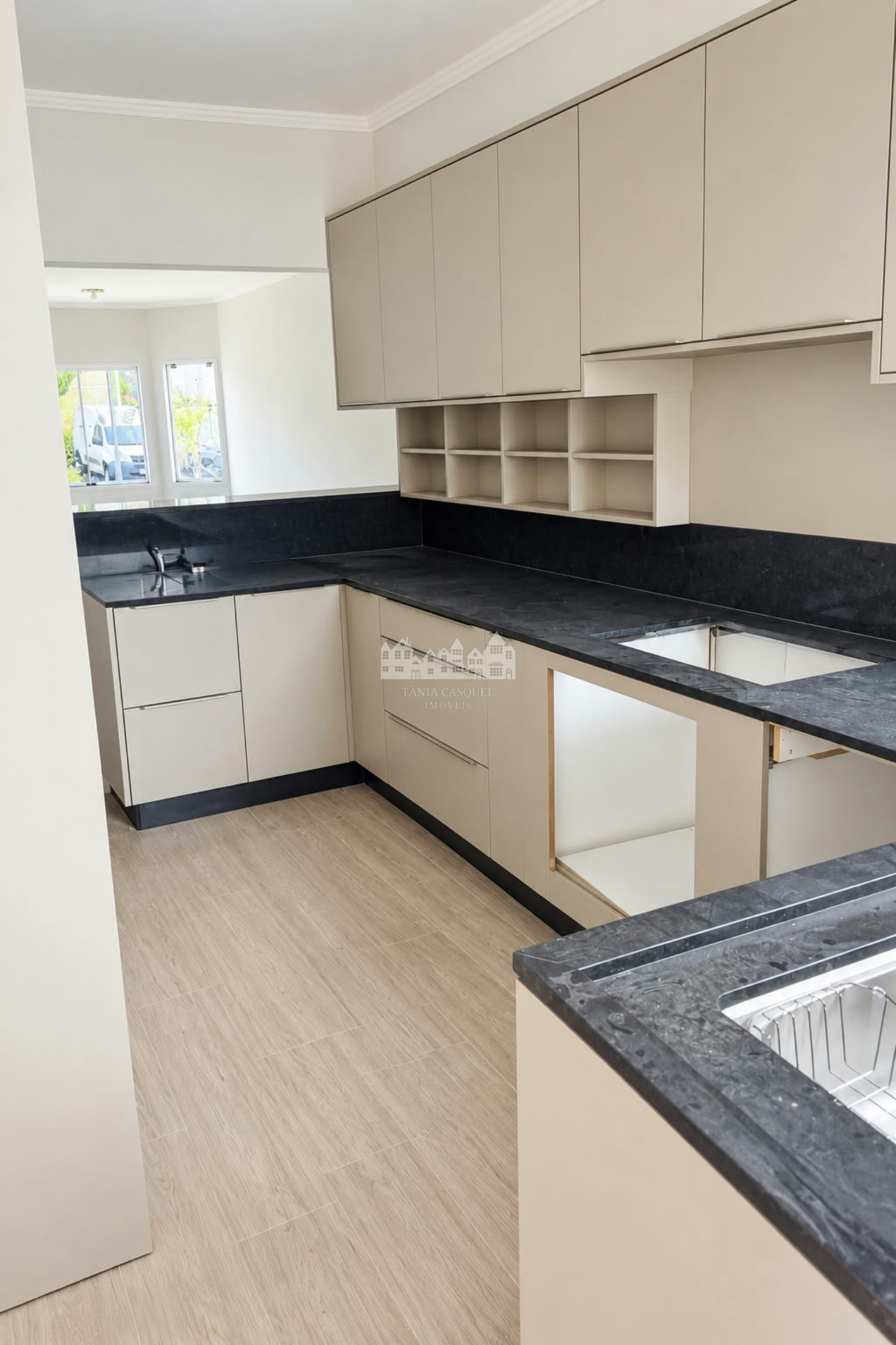 Casa para alugar com 3 quartos, sendo 1 suíte, no condomínio Bela Vita, Atibaia - SP