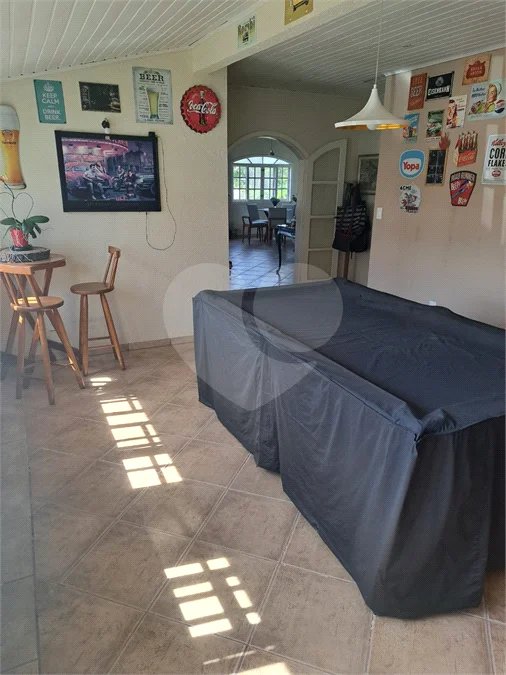 Casa Ampla com 5 Dormitórios, Piscina e Lazer Completo em Terreno de 1.260 m²