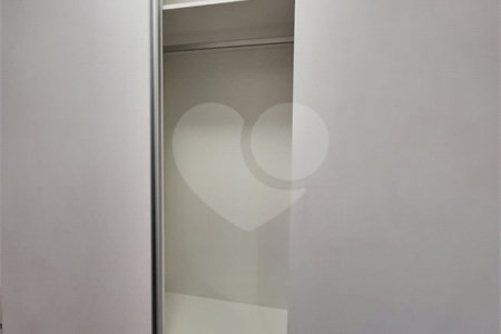 Apartamento à venda com 3 suítes em Vila Anastácio, São Paulo, SP
