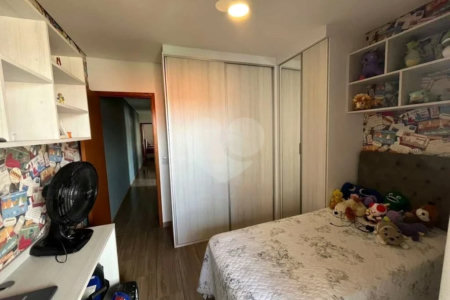Sobrado à venda com 3 quartos, sendo 1 suíte,  em Vila Nova Cintra, Mogi das Cruzes, SP