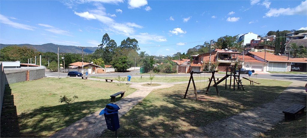 Casa Térrea à venda com 3 suítes em Boa Vista, Atibaia, SP