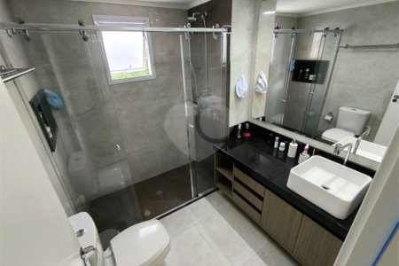Apartamento à venda com 3 quartos, sendo 1 suíte, em Jardim Vazani, São Paulo, SP