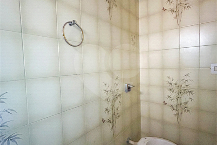 Sobrado à venda com 4 quartos, sendo 3 suítes, em Vila Prudente, São Paulo, SP