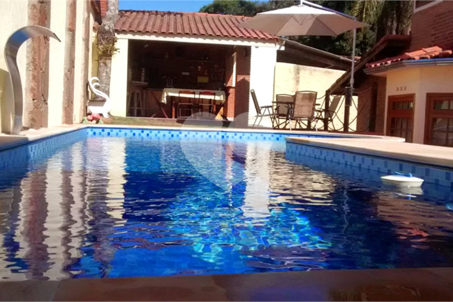 Casa à venda com 3 quartos, sendo 1 suíte, em Roseira, Mairiporã, SP