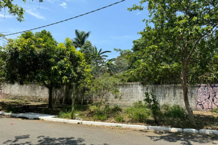 Terreno à venda em Interlagos, São Paulo, SP