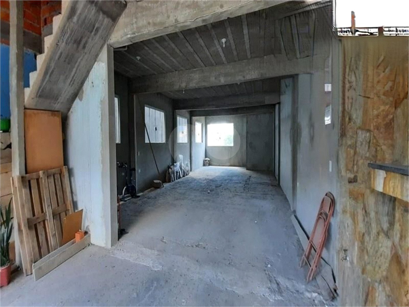 Sobrado à venda com 5 quartos, sendo 1 suíte, em Jardim Cumbica, Guarulhos, SP