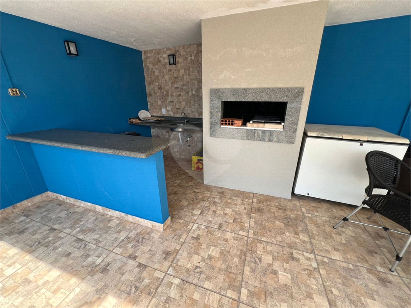 Apartamento à venda com 2 quartos, sendo 1 suíte, em Araés, Cuiabá, MT
