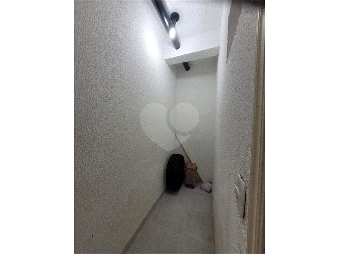 Casa à venda com 3 quartos, sendo 1 suíte,  no condomínio Maximus I, São Paulo - SP