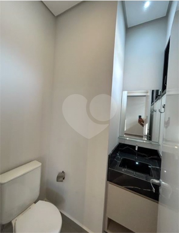 Casa à venda com 3 quartos, sendo 1 suíte, no condomínio Residencial Lagos D Icarai, Salto - SP