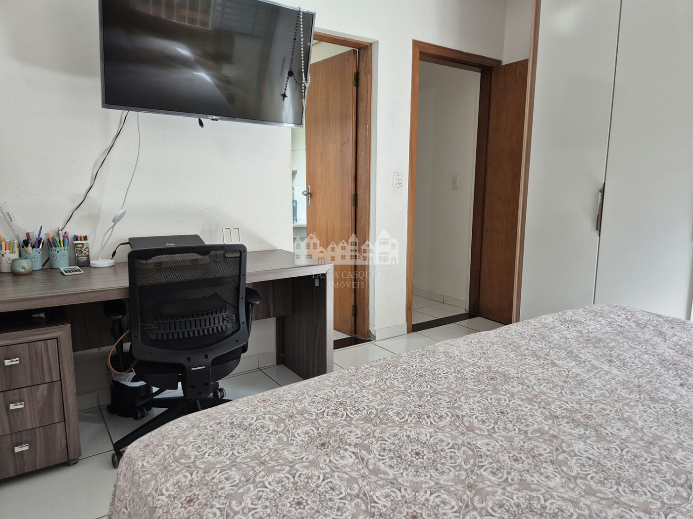 Casa à venda no Bairro Imperial – Atibaia | 2 dormitórios, suíte, 2 vagas e área gourmet