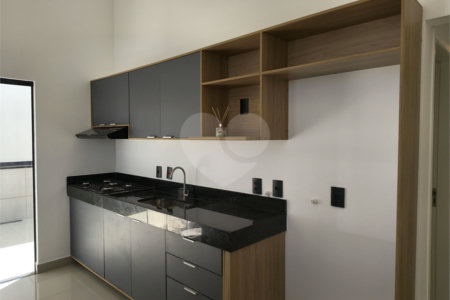 Casa à venda ou para alugar com 3 quartos, sendo 1 suíte, no condomínio Condomíno Helena Maria, Sorocaba - SP