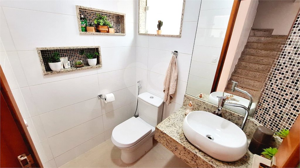 Casa à venda com 2 suítes no condomínio Residencial Vale das Palmeiras, Rio de Janeiro - RJ