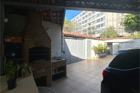Sobrado à venda com 3 quartos, sendo 1 suíte, em Jardim Jussara, São Paulo, SP