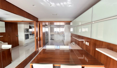 Apartamento à venda com 3 suítes em Moema, São Paulo, SP