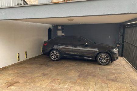 Casa à venda com 3 suítes em Jardim Leonor, São Paulo, SP