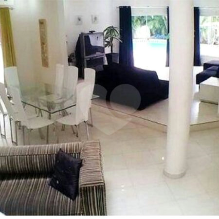 Casa à venda com 3 quartos, sendo 1 suíte,  no condomínio Aruã, Mogi das Cruzes - SP
