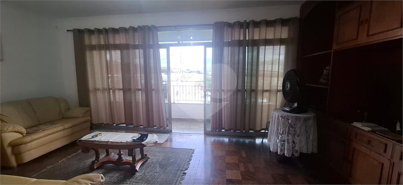 Casa à venda com 4 quartos, sendo 3 suítes, no Brasilândia, São Paulo, SP