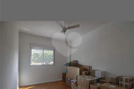 Apartamento à venda com 3 quartos, sendo 1 suíte,  em Aclimação, São Paulo, SP