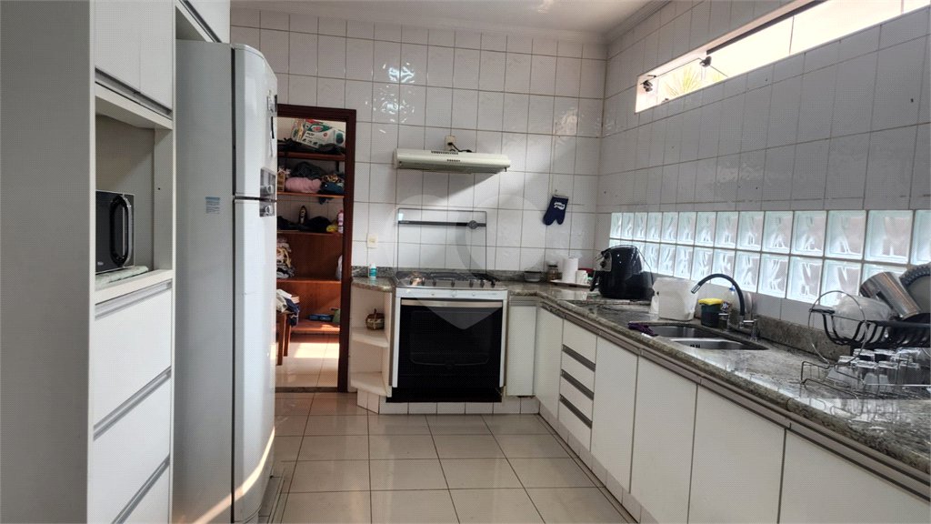 Casa à venda com 3 quartos, sendo 1 suíte, em Vila Harmonia, Araraquara, SP