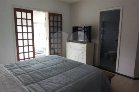 Casa à venda com 4 quartos, sendo 1 suíte, em Jardim Guadalajara, Sorocaba, SP