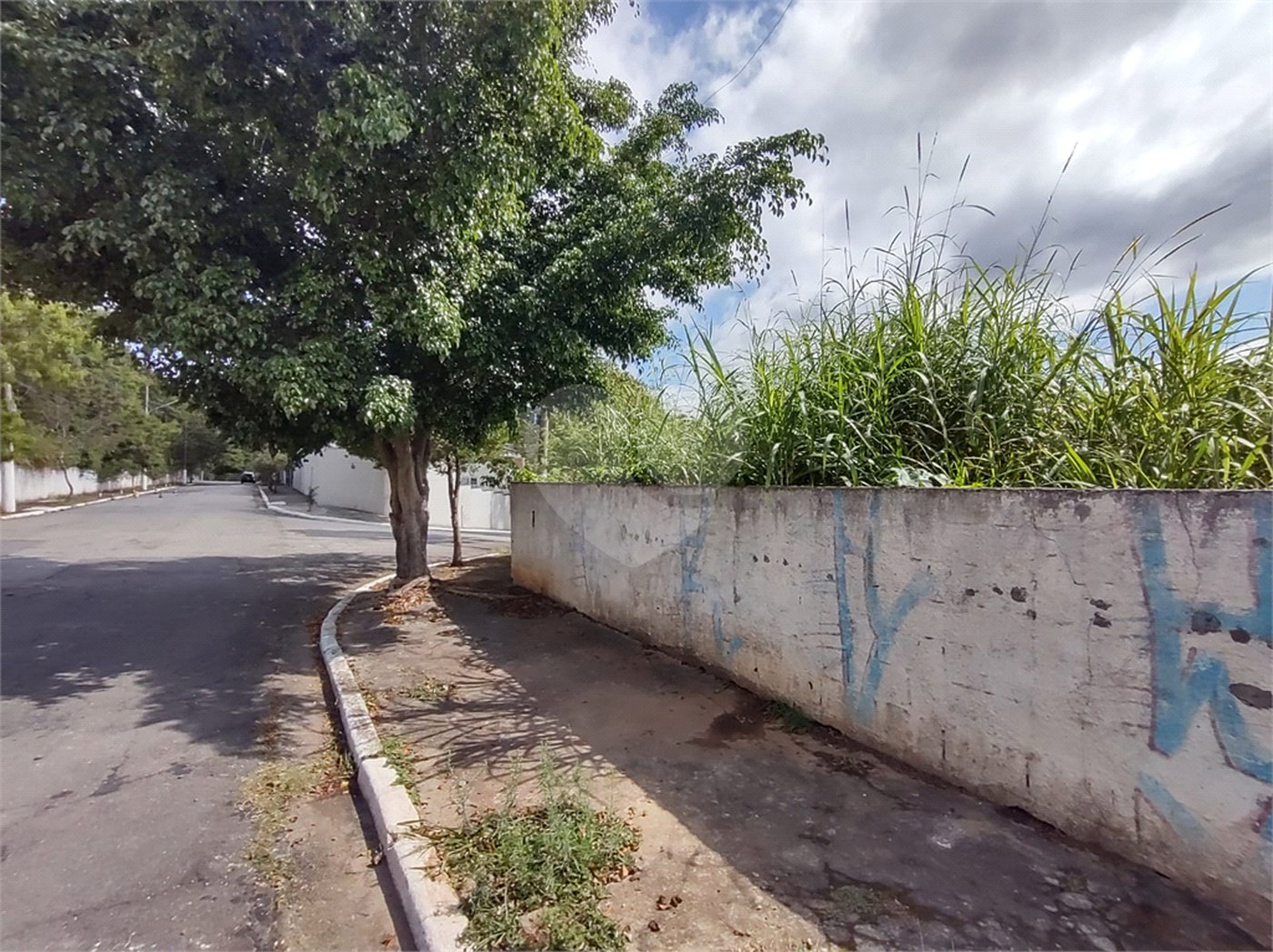 Terreno à venda no condomínio Jardim Leonor Mendes de Barros, São Paulo - SP