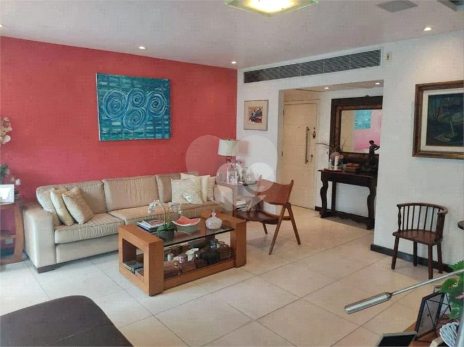 Apartamento à venda com 4 quartos, sendo 2 suítes, em Cosme Velho, Rio de Janeiro, RJ