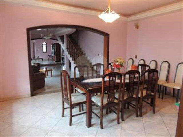 Sobrado à venda com 4 quartos, sendo 3 suítes,  em Jaçanã, São Paulo, SP