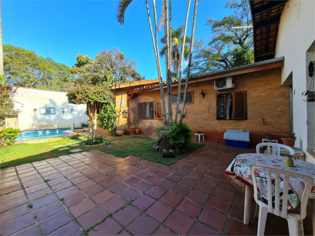Casa à venda com 3 quartos, sendo 1 suíte,  em Interlagos, São Paulo, SP