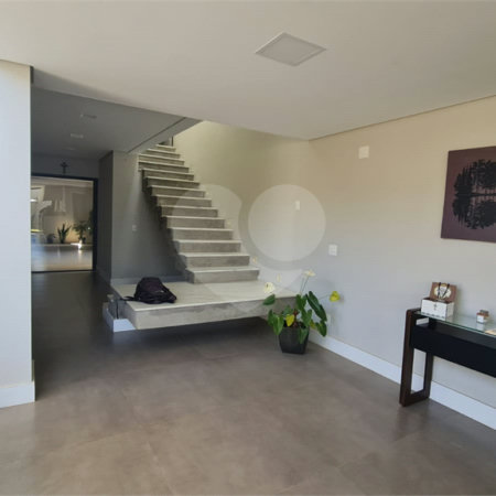 Casa à venda com 3 suítes em Vila Nastri, Itapetininga, SP