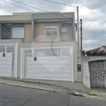 Sobrado à venda com 2 quartos, sendo 1 suíte, em Arujamérica, Arujá, SP
