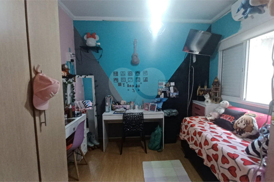 Casa à venda com 3 quartos, sendo 1 suíte, no condomínio Santanna, São Paulo - SP