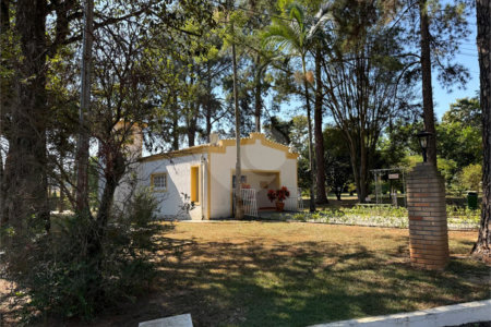 Casa à venda com 3 quartos, sendo 1 suíte, no condomínio Vale do Lago, Sorocaba - SP