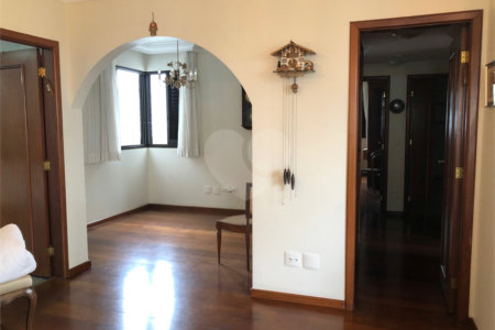 Apartamento à venda com 3 suítes em Vila Andrade, São Paulo, SP