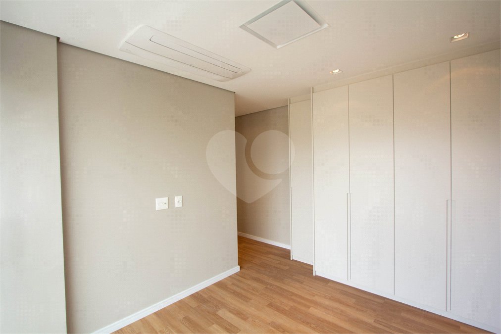 Apartamento à venda ou para alugar com 3 suítes em Moema, São Paulo, SP
