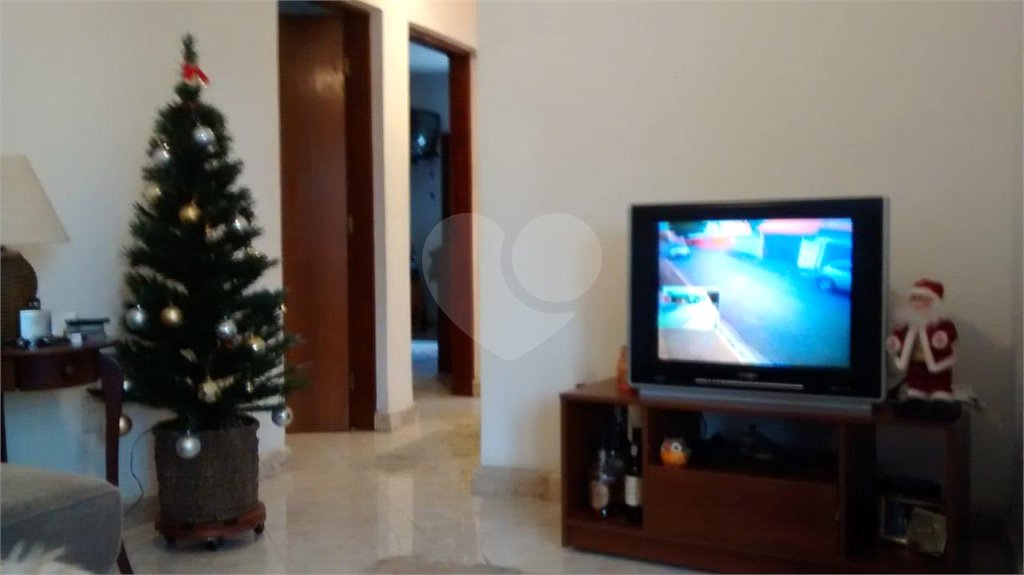 Casa à venda com 2 quartos em Vila Suissa, Mogi das Cruzes, SP