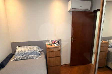 Apartamento à venda com 3 quartos, sendo 1 suíte,  em Vila Paulicéia, São Paulo, SP