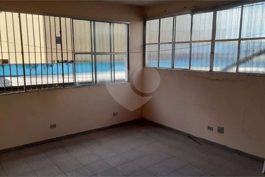 Casa de Vila à venda com 3 quartos, sendo 1 suíte, em Pari, São Paulo, SP
