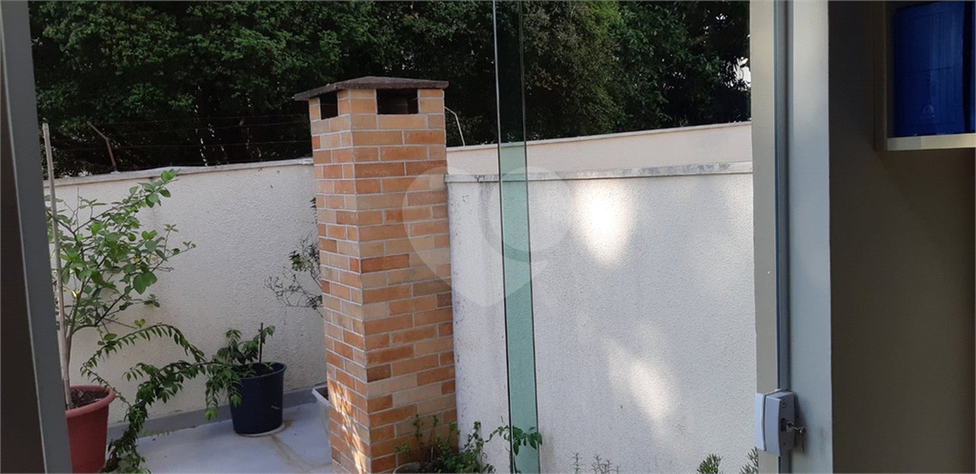 Casa à venda com 3 quartos, sendo 1 suíte, no condomínio Reserva das Flores - Casas, Guarulhos - SP