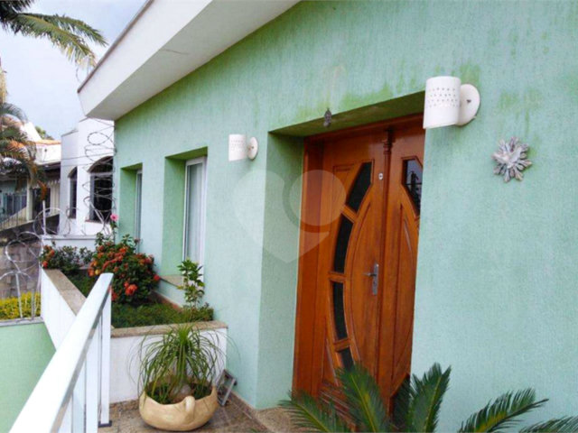 Sobrado à venda com 3 quartos, sendo 1 suíte,  em Tremembé, São Paulo, SP