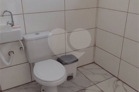 Sobrado à venda com 2 quartos, sendo 1 suíte,  no Centro, Bom Jesus dos Perdões, SP