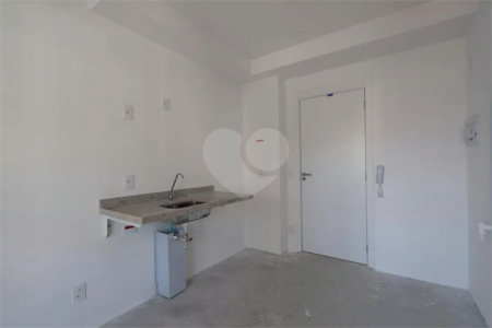 Studio à venda na V.Mariana - 30m2 - 350 metros metrô Paraíso