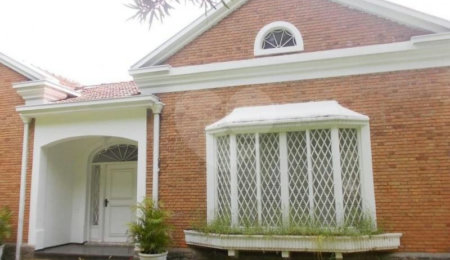 Casa à venda com 3 quartos, sendo 1 suíte,  no condomínio Praça Pero Vaz de Caminha,260, São Paulo - SP