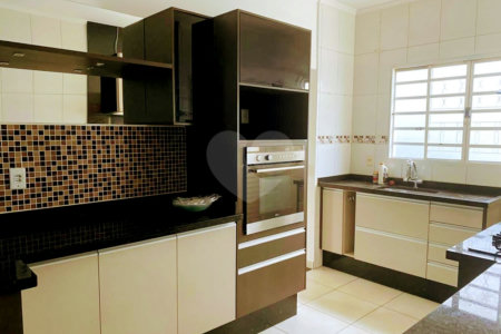Casa Térrea à venda com 2 quartos, sendo 1 suíte,  em Nova Cerejeira, Atibaia, SP